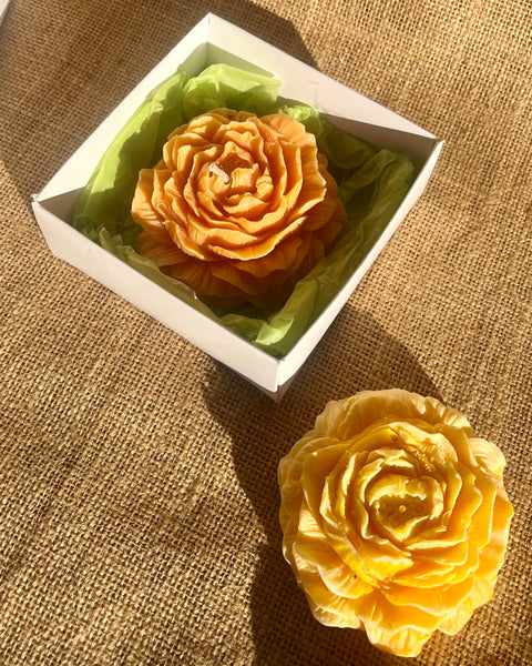 Festival Bloom – Marigold Flower Candle
